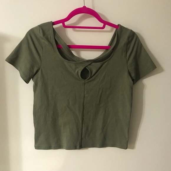 American Eagle Crop Top - Picture 2 of 2